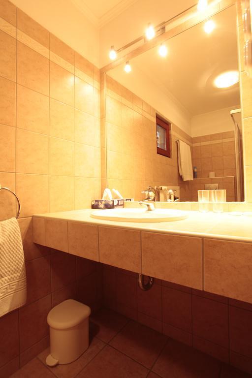 Part Cafe Residence Dunakeszi Δωμάτιο φωτογραφία