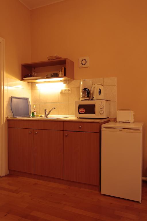 Part Cafe Residence Dunakeszi Δωμάτιο φωτογραφία