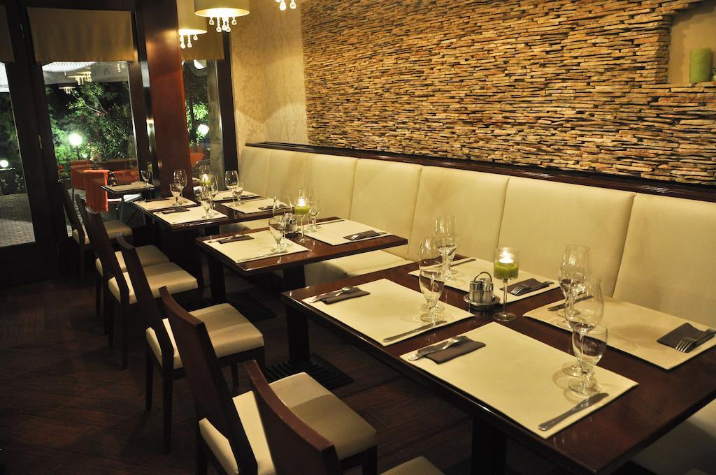Part Cafe Residence Dunakeszi Εξωτερικό φωτογραφία